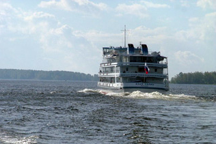 Hurtigruten boat